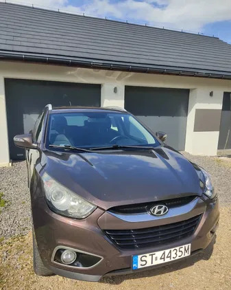 śląskie Hyundai ix35 cena 27000 przebieg: 312000, rok produkcji 2010 z Tychy